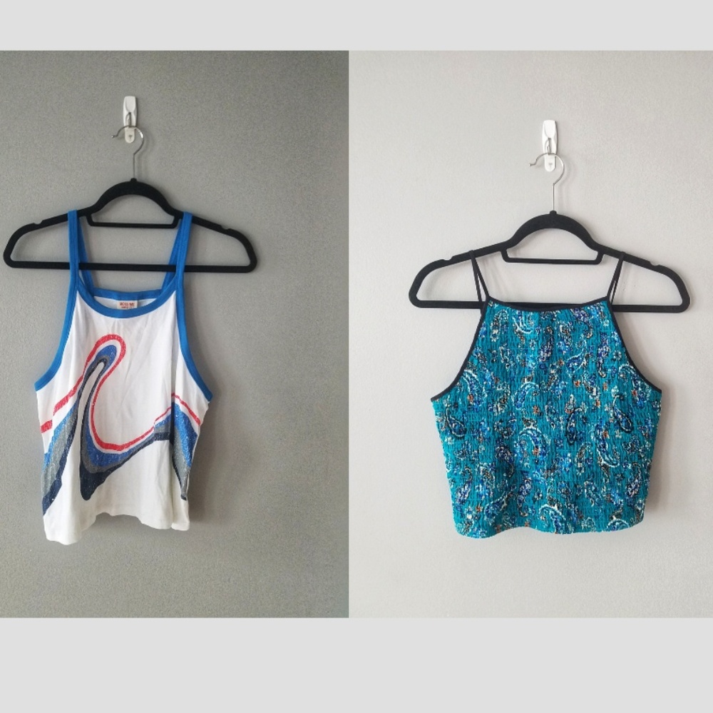 💣2 ITEM BUNDLE💥|2 High Front Crop Tops